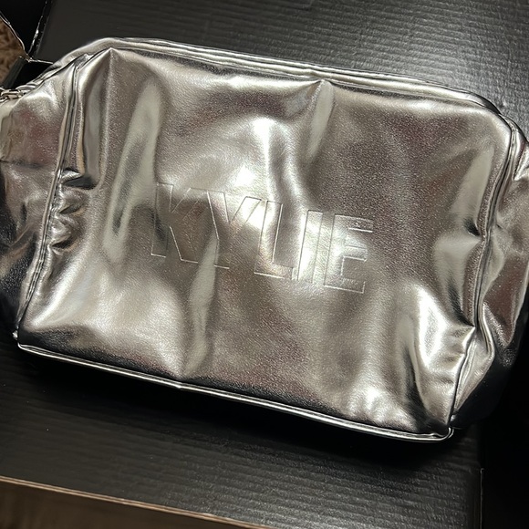 Kylie Cosmetics Limited Edition Cosmetics bag. - Picture 2 of 2